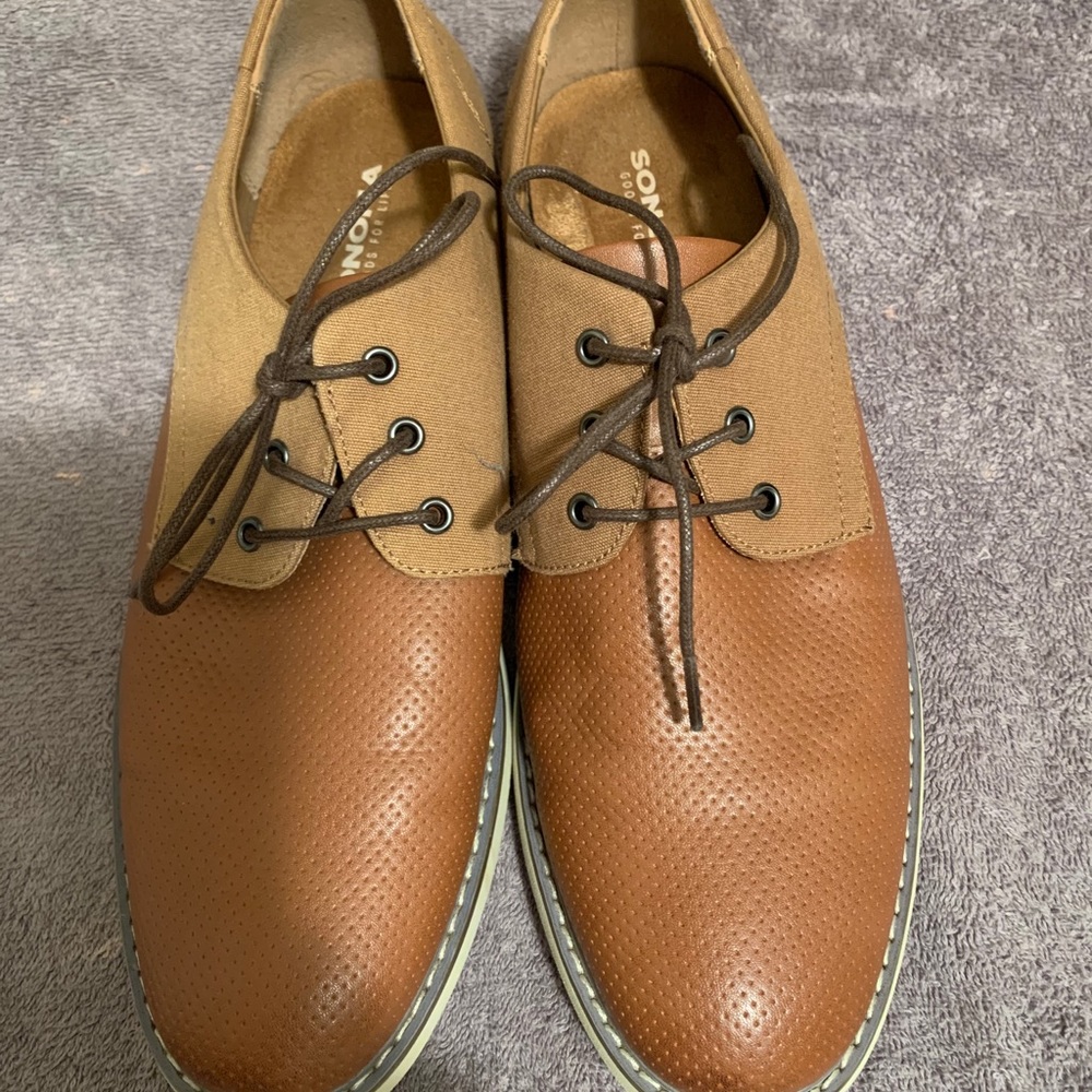 Shoes - Picture 2 of 5